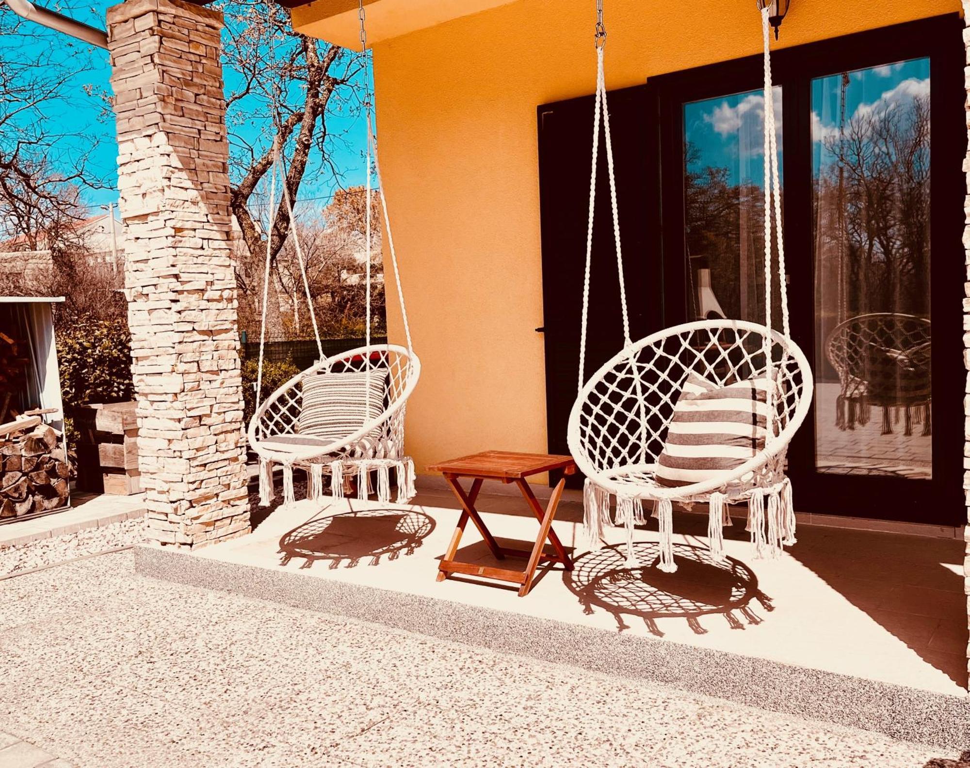 Sonnenliebe Mit Pool Bei Zadar